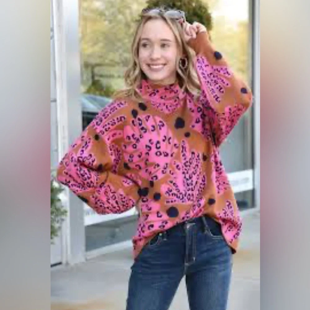 Fate Curve Coral Palm Sweater - Picture 3 of 8